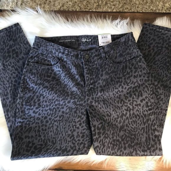 Style & Co. Black and Gray Skinny Jeans with Animal Print - Picture 1 of 9